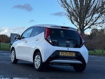 Toyota AYGO 1.0 VVT-i x-play x-shift Euro 6 5dr (Safety Sense)