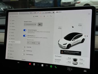 Tesla Model 3 (Dual Motor) Long Range Auto 4WDE 4dr