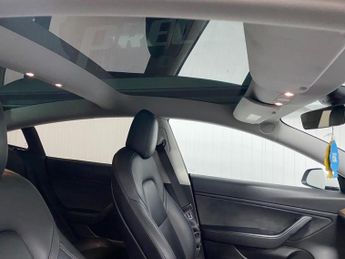 Tesla Model 3 (Dual Motor) Long Range Auto 4WDE 4dr