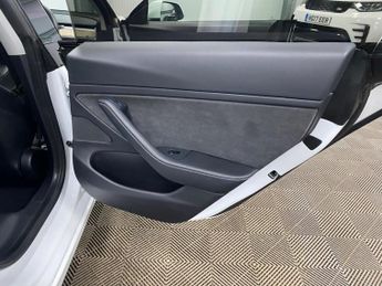 Tesla Model 3 (Dual Motor) Long Range Auto 4WDE 4dr