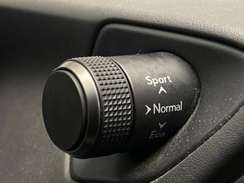 Lexus UX 300e 54.3kWh Auto 5dr