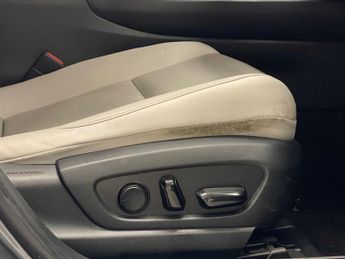 Lexus UX 300e 54.3kWh Auto 5dr