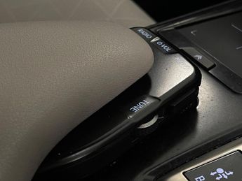 Lexus UX 300e 54.3kWh Auto 5dr