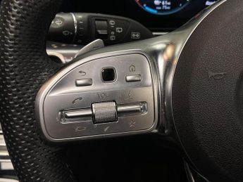 Mercedes-Benz EQC EQC 400 80kWh AMG Line (Premium Plus) Auto 4MATIC 5dr