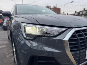 Audi Q3 1.5 TFSI CoD 35 Technik S Tronic Euro 6 (s/s) 5dr