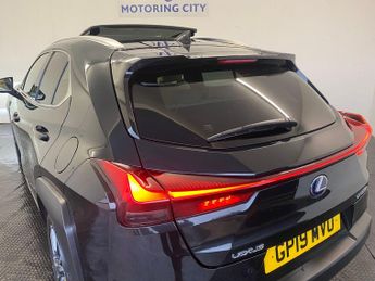 Lexus UX 2.0 250h Takumi E-CVT Euro 6 (s/s) 5dr