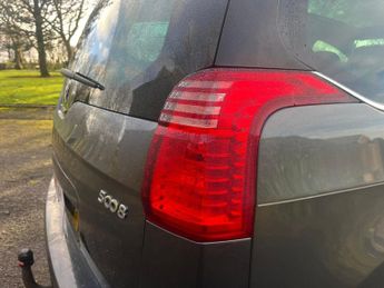 Peugeot 5008 2.0 HDi Allure Auto Euro 5 5dr