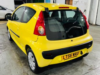 Peugeot 107 1.0 12V Urban 2 Tronic Euro 4 3dr