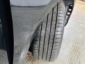 Citroen DS5 1.6 e-HDi Airdream DStyle EGS6 Euro 5 (s/s) 5dr