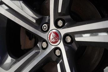 Jaguar F-PACE 2.0 D240 R-Sport Auto AWD Euro 6 (s/s) 5dr