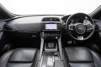 Jaguar F-PACE 2.0 D240 R-Sport Auto AWD Euro 6 (s/s) 5dr