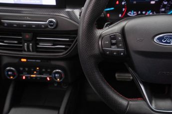 Ford Focus 1.0T EcoBoost ST-Line X Auto Euro 6 (s/s) 5dr