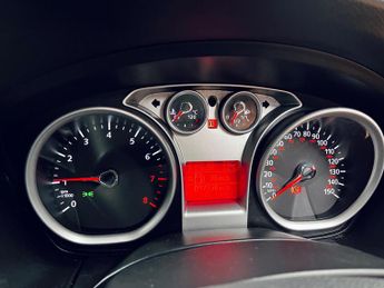 Ford Focus 1.6 Titanium 5dr