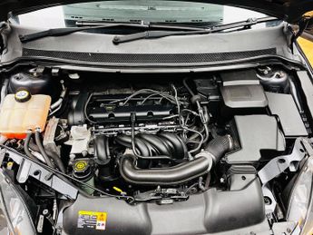 Ford Focus 1.6 Titanium 5dr