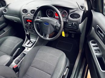 Ford Focus 1.6 Titanium 5dr