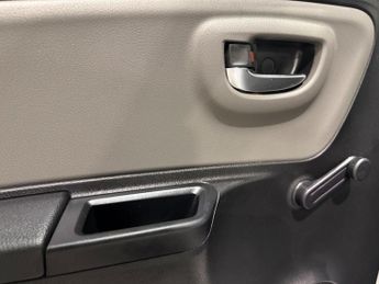 Toyota Yaris 1.5 VVT-i Icon Tech CVT Euro 6 5dr