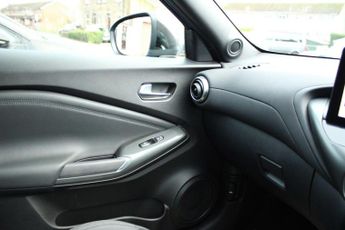 Nissan Juke 1.6 N-Connecta Auto Euro 6 5dr