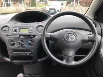 Toyota Yaris 1.0 VVT-i T3 5dr