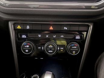 Volkswagen T-Roc 1.5 TSI GPF EVO SEL SUV 5dr Petrol DSG Euro 6 (s/s) (150 ps)