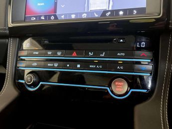 Jaguar F-PACE 2.0 D180 R-Sport SUV 5dr Diesel Auto AWD Euro 6 (s/s) (180 ps)