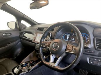 Nissan Leaf 40kWh N-Connecta Hatchback 5dr Electric Auto (150 ps)
