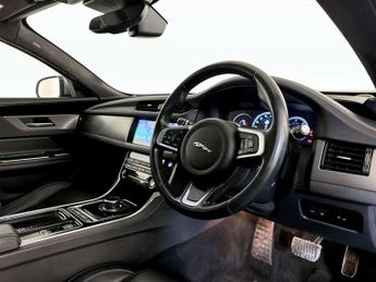 Jaguar XF 2.0d Chequered Flag Sportbrake 5dr Diesel Auto Euro 6 (s/s) (180