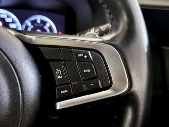 Jaguar XF 2.0d Chequered Flag Sportbrake 5dr Diesel Auto Euro 6 (s/s) (180