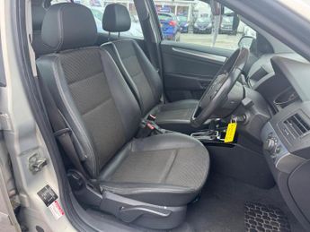Vauxhall Astra 1.8i 16v Design 5dr