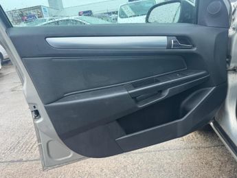 Vauxhall Astra 1.8i 16v Design 5dr