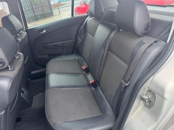 Vauxhall Astra 1.8i 16v Design 5dr