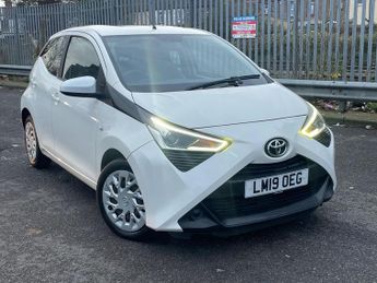 Toyota AYGO 1.0 VVT-i x-play x-shift Euro 6 5dr
