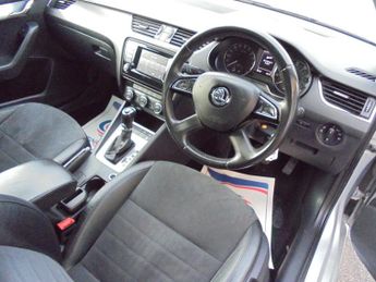 Skoda Octavia 2.0 TDI Elegance DSG Euro 5 (s/s) 5dr