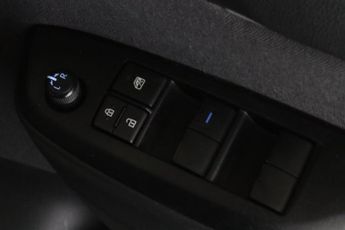 Toyota Yaris 1.5 VVT-h Design E-CVT Euro 6 (s/s) 5dr