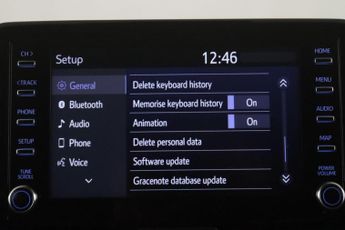 Toyota Yaris 1.5 VVT-h Design E-CVT Euro 6 (s/s) 5dr