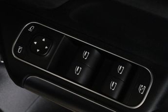 Mercedes-Benz GLA 1.3 GLA200 AMG Line 7G-DCT Euro 6 (s/s) 5dr