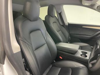 Tesla Model Y (Dual Motor) Long Range Auto 4WDE 5dr