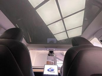 Tesla Model Y (Dual Motor) Long Range Auto 4WDE 5dr