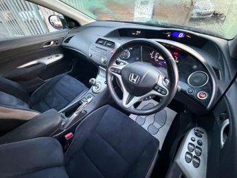Honda Civic 1.8 i-VTEC ES i-Shift 5dr