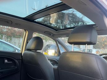 Kia Venga 1.6 3 Auto Euro 5 5dr (Sat Nav)