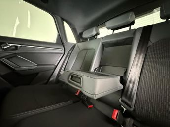 Audi Q3 1.5 TFSI CoD 35 S line S Tronic Euro 6 (s/s) 5dr