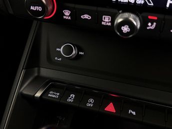 Audi Q3 1.5 TFSI CoD 35 S line S Tronic Euro 6 (s/s) 5dr