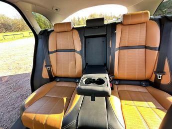 Land Rover Range Rover Velar 2.0 D240 SE Auto 4WD Euro 6 (s/s) 5dr