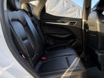 MG MG ZS 1.0 T-GDI Exclusive Auto Euro 6 5dr