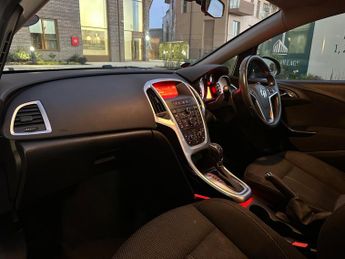 Vauxhall Astra 1.6 16v SRi Auto Euro 5 5dr