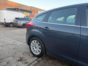 Ford Focus 1.6 Titanium Euro 5 5dr