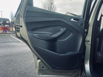 Ford Kuga 2.0 TDCi Titanium SUV 5dr Diesel Powershift AWD Euro 5 (163 ps)