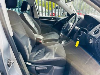 Volkswagen Tiguan 2.0 TDI BlueMotion Tech Match SUV 5dr Diesel DSG 4WD Euro 5 (s/s