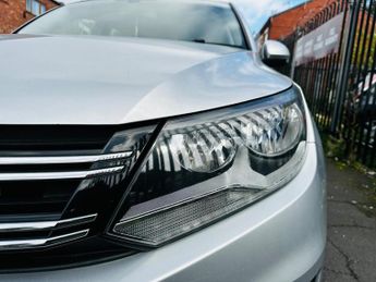 Volkswagen Tiguan 2.0 TDI BlueMotion Tech Match SUV 5dr Diesel DSG 4WD Euro 5 (s/s