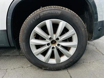 Volkswagen Tiguan 2.0 TDI BlueMotion Tech Match SUV 5dr Diesel DSG 4WD Euro 5 (s/s