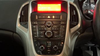 Vauxhall Astra 1.6 16v Exclusiv Hatchback 5dr Petrol Auto Euro 5 (115 ps)